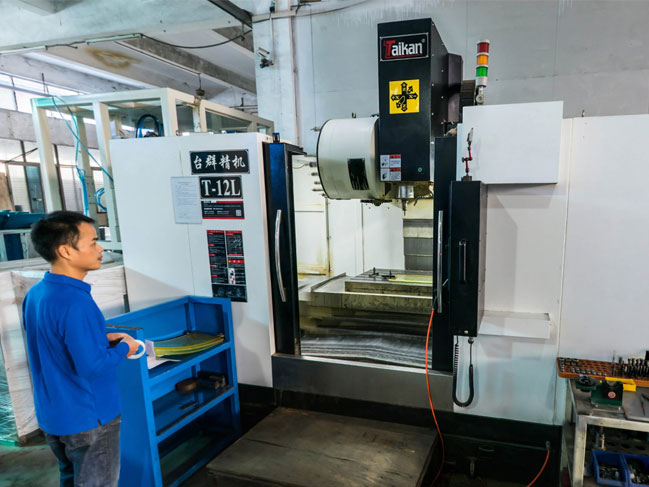 Precision parts machining center